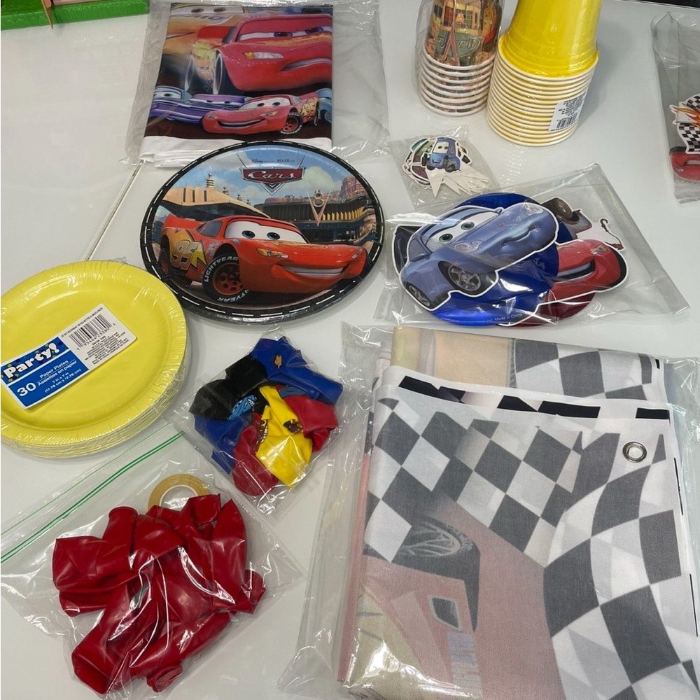 Disney Cars Party Supplies Set